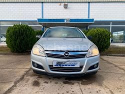 Gris / plata Usado 2009 Opel Astra Cosmo Berlina | 2000 € (Super precio)