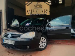 Azul Usado 2006 VW Golf V Sportline Berlina | 3995 € (Precio justo)