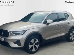 Usado 2023 Volvo XC40 Core SUV | 31.600 € (Precio justo)