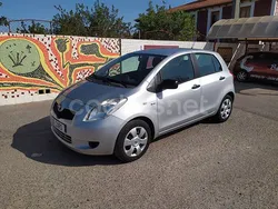 Gris / plata Usado 2006 Toyota Yaris Berlina | 6990 € (Precio justo)