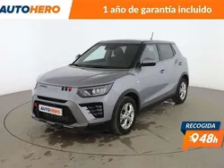 Gris Usado 2024 Ssangyong Tivoli SUV | 17.237 €