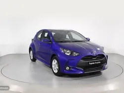 Azul Usado 2024 Toyota Yaris Edition Berlina | 18.900 € (Precio justo)
