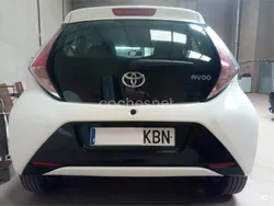 Blanco Usado 2017 Toyota Aygo X-play Utilitario | 8200 € (Precio justo)