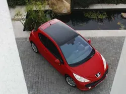Negro Usado 2007 Peugeot 207 Premium Utilitario | 5700 € (Precio justo)