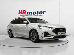 Gris / plata Usado 2024 Ford Focus ST-Line Familiar | 22.290 € (Precio justo)