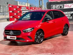 Rojo Usado 2019 Mercedes B180 Monovolumen | 21.990 € (Un poco caro)