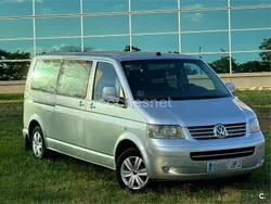Gris / plata Usado 2009 VW Caravelle Trendline Monovolumen | 7500 €