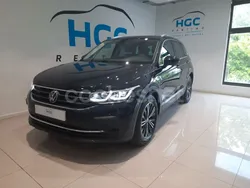Negro Usado 2023 VW Tiguan Life SUV | 33.990 € (Precio justo)