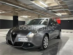 Gris / plata Usado 2020 Alfa Romeo Giulietta Super Utilitario | 14.200 € (Precio justo)