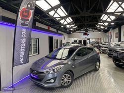 Gris Usado 2013 Hyundai i20 Berlina | 6399 € (Un poco caro)