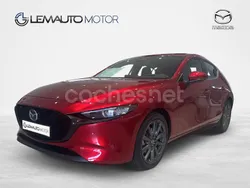 Rojo Nuevo 2025 Mazda 3 Center-Line Berlina | 27.900 € (Precio justo)