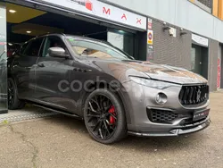 Gris / plata Usado 2018 Maserati Levante SUV | 51.990 € (Caro)