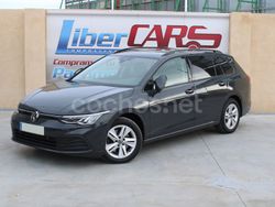 Gris / plata Usado 2021 VW Golf VIII Life Familiar | 13.990 € (Precio justo)