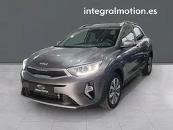 Gris Usado 2024 Kia Stonic SUV | 19.500 € (Precio justo)