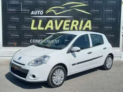 Blanco Usado 2014 Renault Clio IV Authentique Utilitario | 8900 € (Un poco caro)