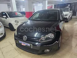 Negro Usado 2009 VW Golf VI Advance Berlina | 5500 € (Caro)