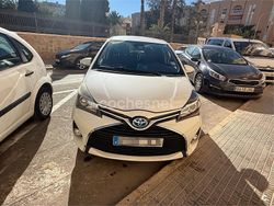 Blanco Usado 2016 Toyota Yaris Hybrid Advance Berlina | 12.500 € (Precio justo)