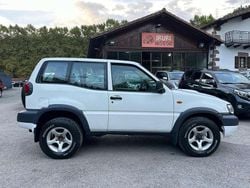 Blanco Usado 2003 Nissan Terrano Comfort SUV | 8999 € (Precio justo)