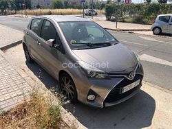 Gris / plata Usado 2015 Toyota Yaris Advance Berlina | 10.100 € (Precio justo)