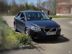 Negro Usado 2009 Volvo S40 Momentum Berlina | 3800 € (Precio justo)