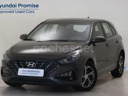 Gris / plata Usado 2024 Hyundai i30 Berlina | 21.990 € (Un poco caro)