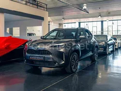 Gris / plata Usado 2024 Toyota Yaris Cross Style SUV | 29.900 €