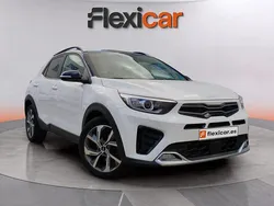 Blanco Usado 2022 Kia Stonic 2 SUV | 16.490 € (Precio justo)
