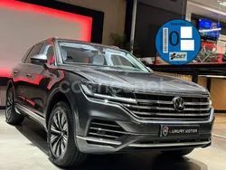 Gris Usado 2021 VW Touareg Elegance SUV | 47.900 € (Precio justo)