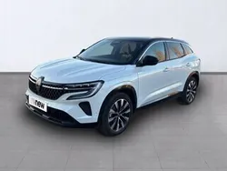 Carr0cería blanco nacarado con techo negro Usado 2024 Renault Austral Techno SUV | 32.150 €