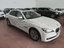 Blanco Usado 2010 BMW 740 Comfort Edition Berlina | 17.500 €