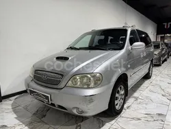 Gris / plata Usado 2006 Kia Carnival LX Monovolumen | 4490 € (Precio justo)