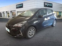 Negro Usado 2017 Toyota Yaris Hybrid Advance Berlina | 16.500 € (Un poco caro)