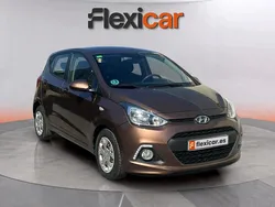 Marrón Usado 2015 Hyundai i10 Style Utilitario | 7990 € (Precio justo)
