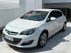 Blanco Usado 2015 Opel Astra Selective Berlina | 9990 € (Buen precio)