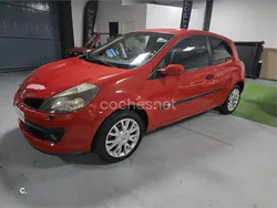 Rojo Usado 2007 Renault Clio II Exception Berlina | 3990 € (Un poco caro)