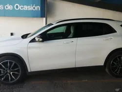 Blanco Usado 2023 Mercedes GLA200 SUV | 35.000 € (Super precio)