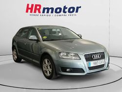 Negro Usado 2010 Audi A3 Attraction Utilitario | 9290 €