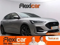 Gris / plata Usado 2023 Ford Focus ST-Line Berlina | 19.490 € (Precio justo)