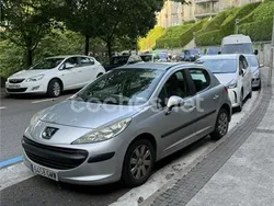 Gris / plata Usado 2009 Peugeot 207 Berlina | 2800 € (Precio justo)