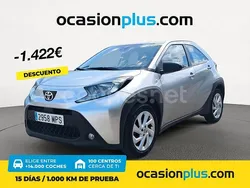 Gris / plata Usado 2024 Toyota Aygo Play Utilitario | 15.650 € (Precio justo)