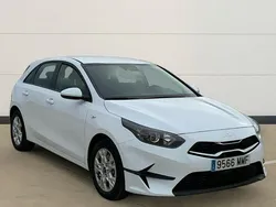 Blanco Usado 2023 Kia Ceed | 21.200 € (Precio justo)