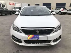 Blanco Usado 2018 Peugeot 308 Access Utilitario | 6500 €