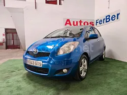 Azul Usado 2010 Toyota Yaris Berlina | 6900 € (Precio justo)