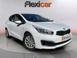 Blanco Usado 2017 Kia Ceed GT Berlina | 10.490 € (Precio justo)