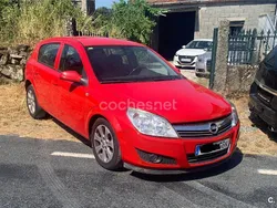 Rojo Usado 2008 Opel Astra Cosmo Berlina | 2300 € (Buen precio)