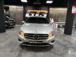 Gris / plata Usado 2016 Mercedes A180 Urban Berlina | 9999 € (Buen precio)
