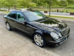 Negro Usado 2004 Mercedes E320 Avantgarde Berlina | 7500 € (Precio justo)