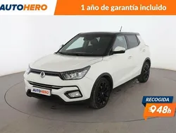 Blanco Usado 2019 Ssangyong Tivoli Limited SUV | 15.199 € (Precio justo)