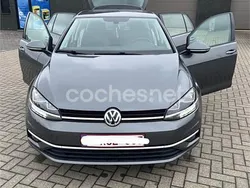 Gris / plata Usado 2018 VW Golf VII Advance Berlina | 14.500 € (Precio justo)