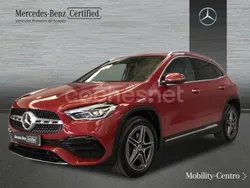 Rojo Usado 2023 Mercedes GLA250 SUV | 52.900 €